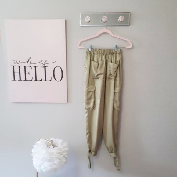 NWT YFB pistachio green khaki satin-like cargo pants, XS - Picture 11 of 11